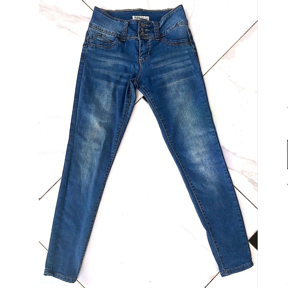 Butt Enhancing Light Blue Denim Skinny J…